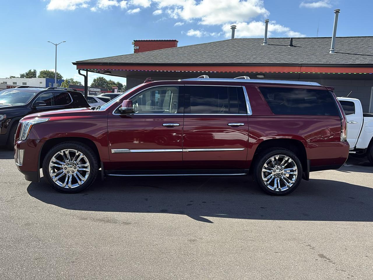 cadillac escalade esv 2017 1GYS4HKJ4HR218056 image cadillac escalade esv 2017 1GYS4HKJ4HR218056 image